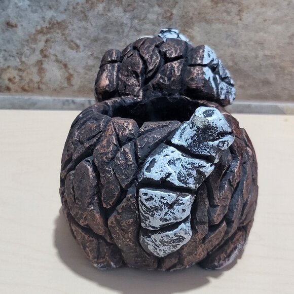 Dog Planter Distressed Stone Effect Finish Succulent Flowerpot Small Cement Anim - Picture 2 of 13